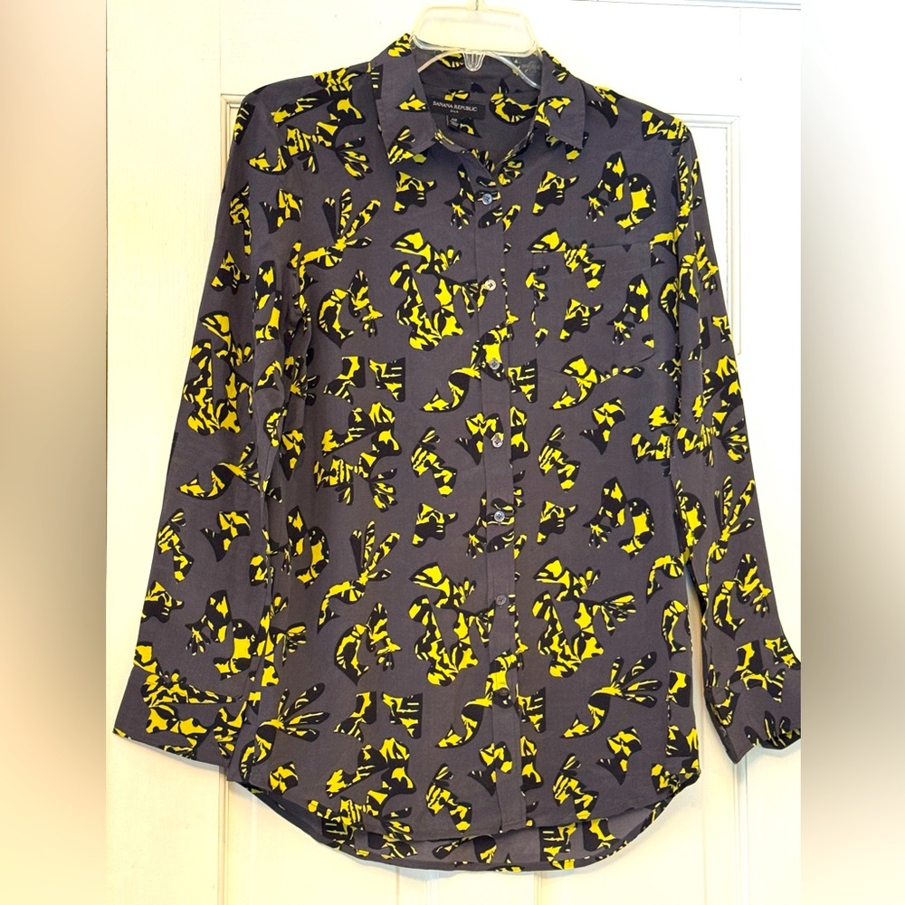 Banana Republic Gray and‎ Chartreuse Silk Blouse